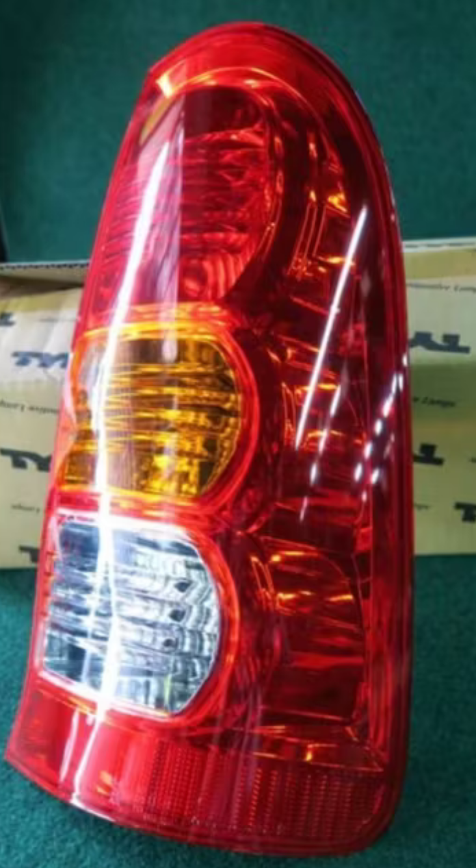 TOYOTA HILUX VIGO 2005-2010 KUN25 TAIL LAMP RH / LAMPU BELAKANG 
